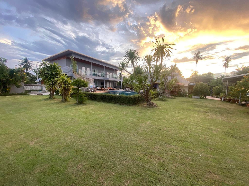 ปะคำ การ์เด้น รีสอร์ท