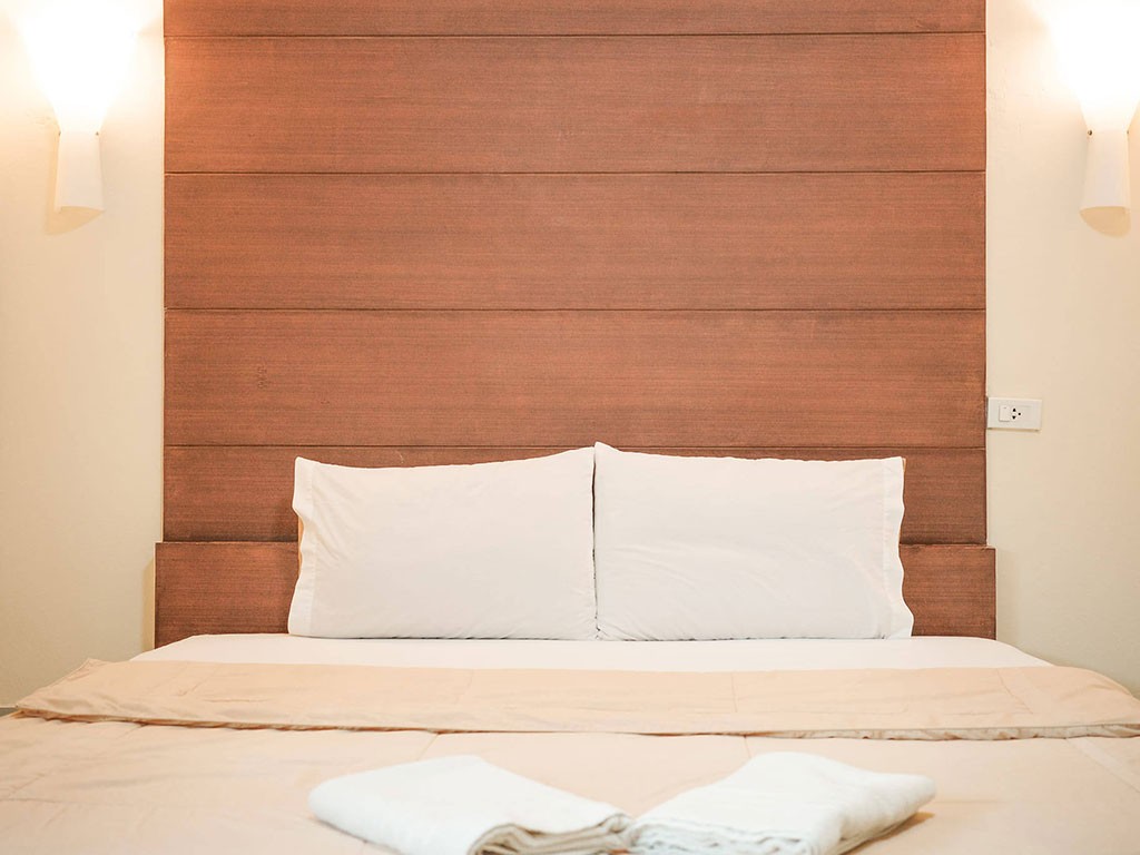 วีรกิจ แกรนด์