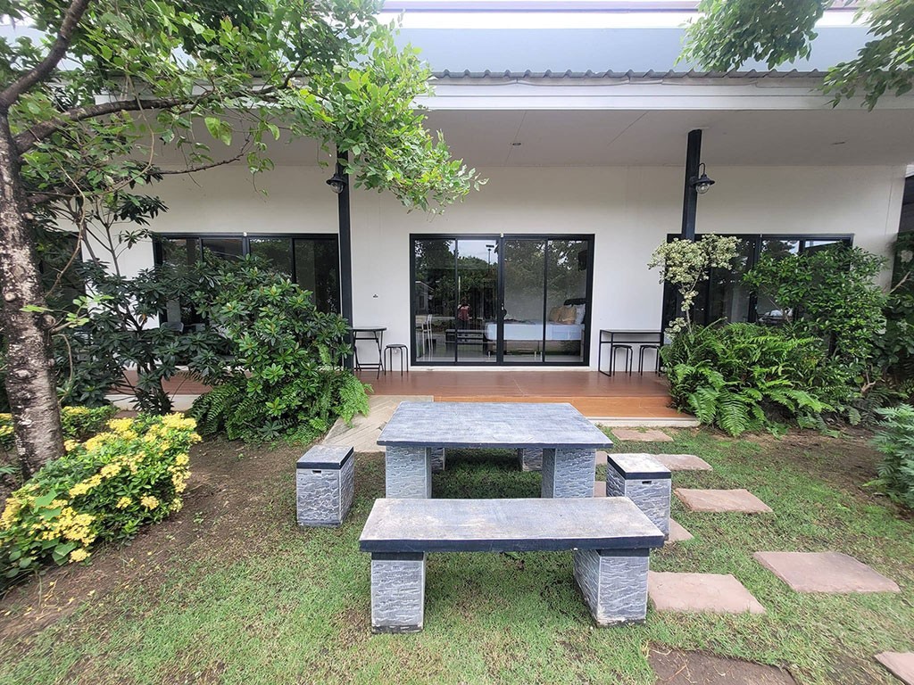 ริมบึงอินเฮ้าส์