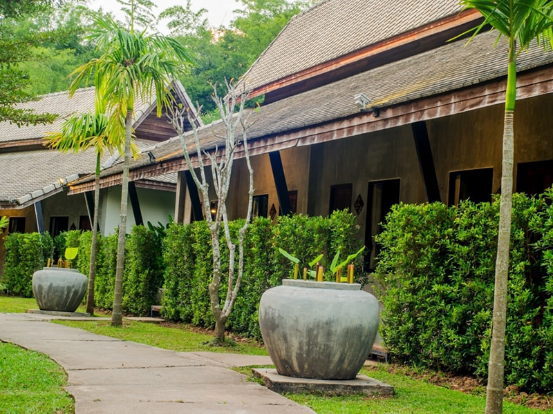 Hotels Nearby Lampang Resort