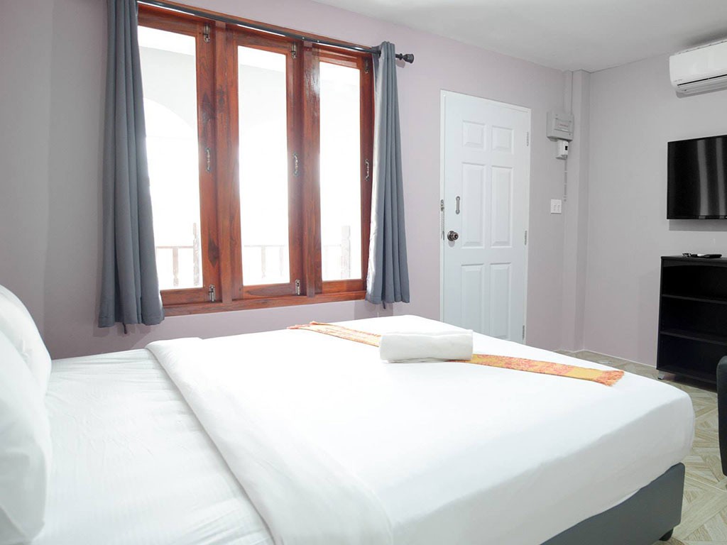 ธารทอง รีสอร์ท