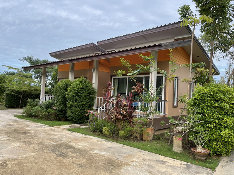 Hotels Nearby Hua-Peng Camping and Resort