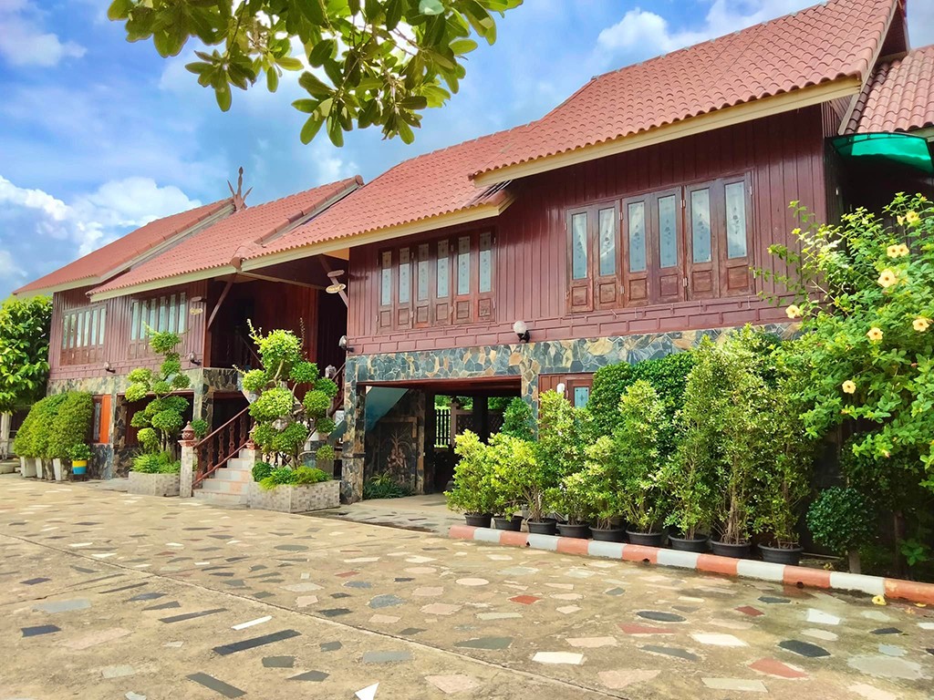 บ้านไม้ รีสอร์ท เกาะโพธิ์