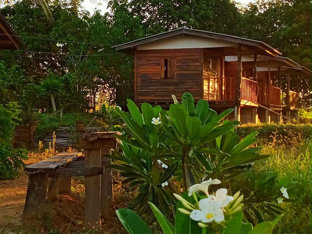 คุ้มนาดีปัว