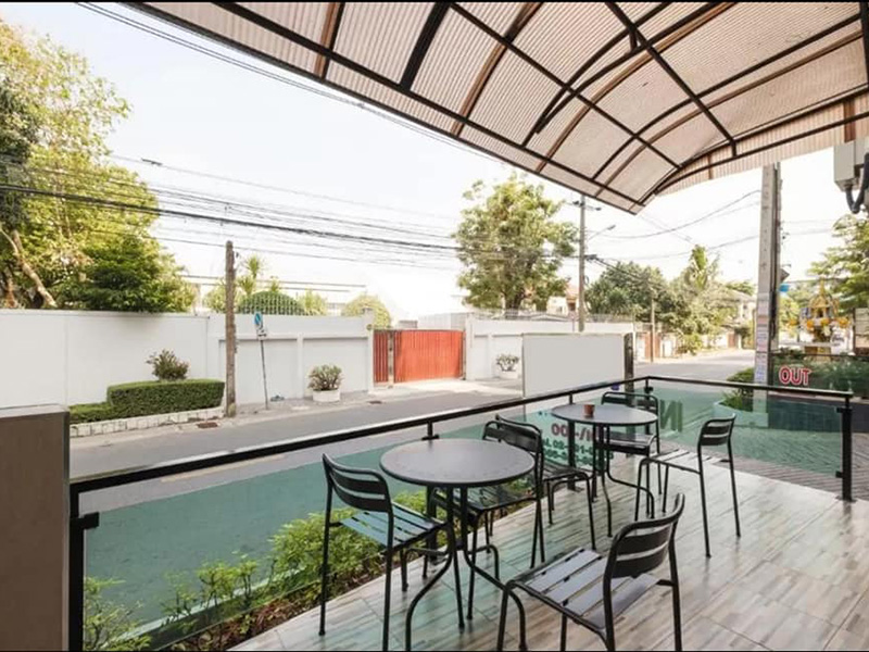 Aryan Suites Hotel