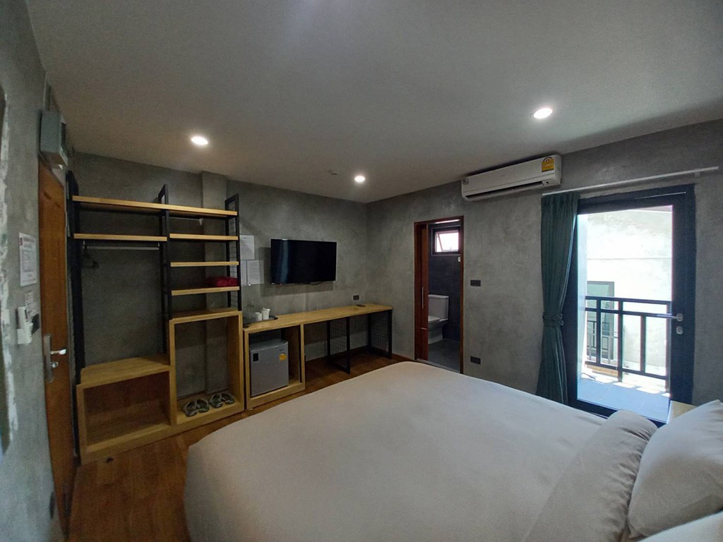 บุรี โฮเทล แอนด์ โฮสเทล