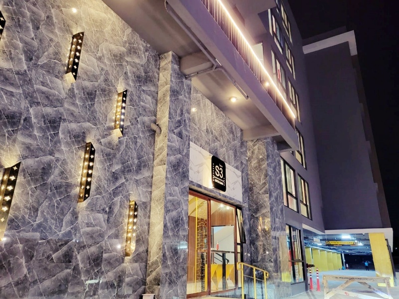 近くのホテル S3 Huahin Hotel