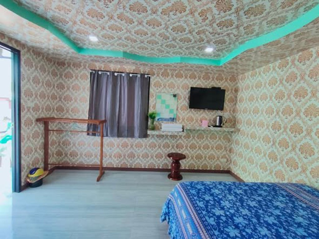 พระจันทร์ รีสอร์ท