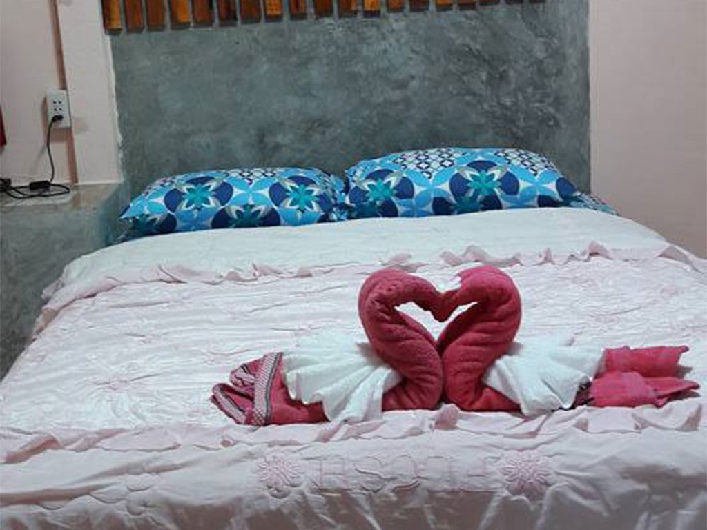 เจริญสุข รีสอร์ท