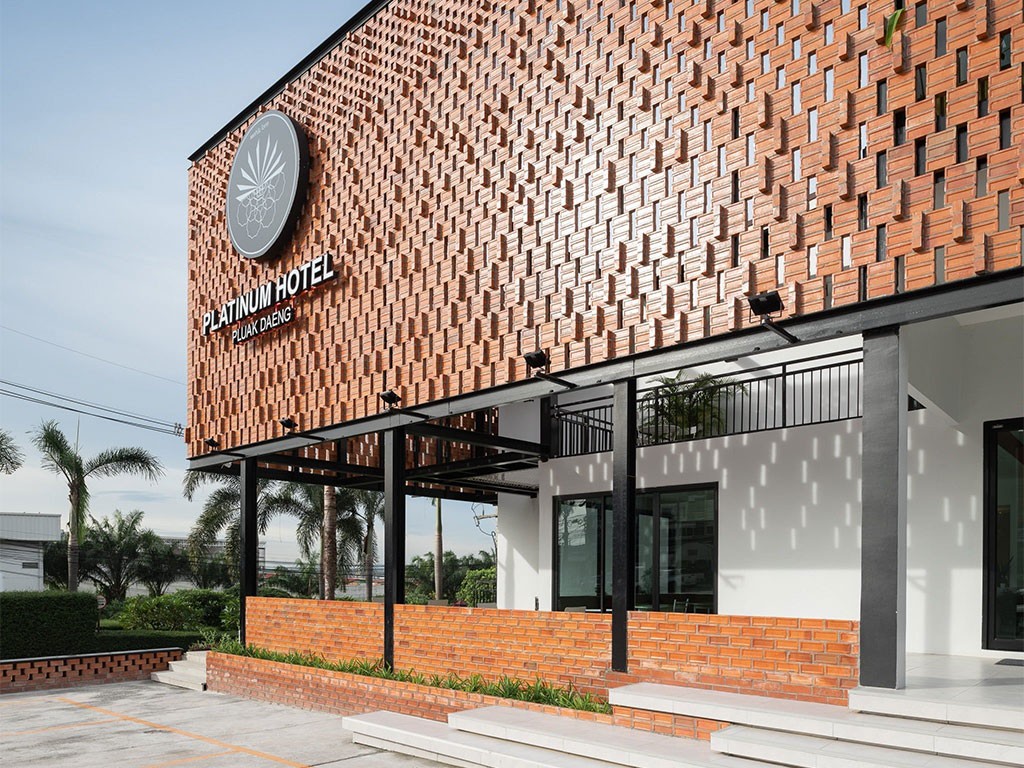 แพลทินั่ม ปลวกแดง