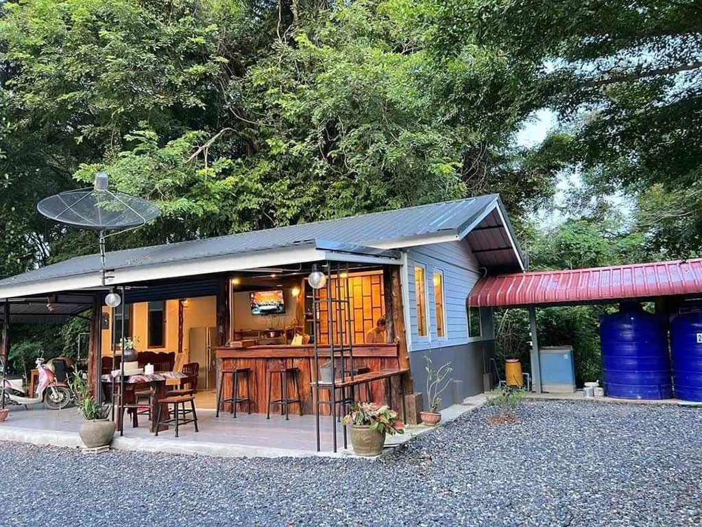 อยู่รุ่งเรือง รีสอร์ท