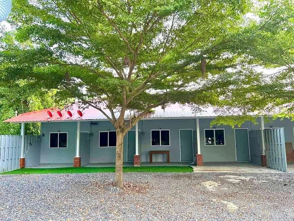 อยู่รุ่งเรือง รีสอร์ท