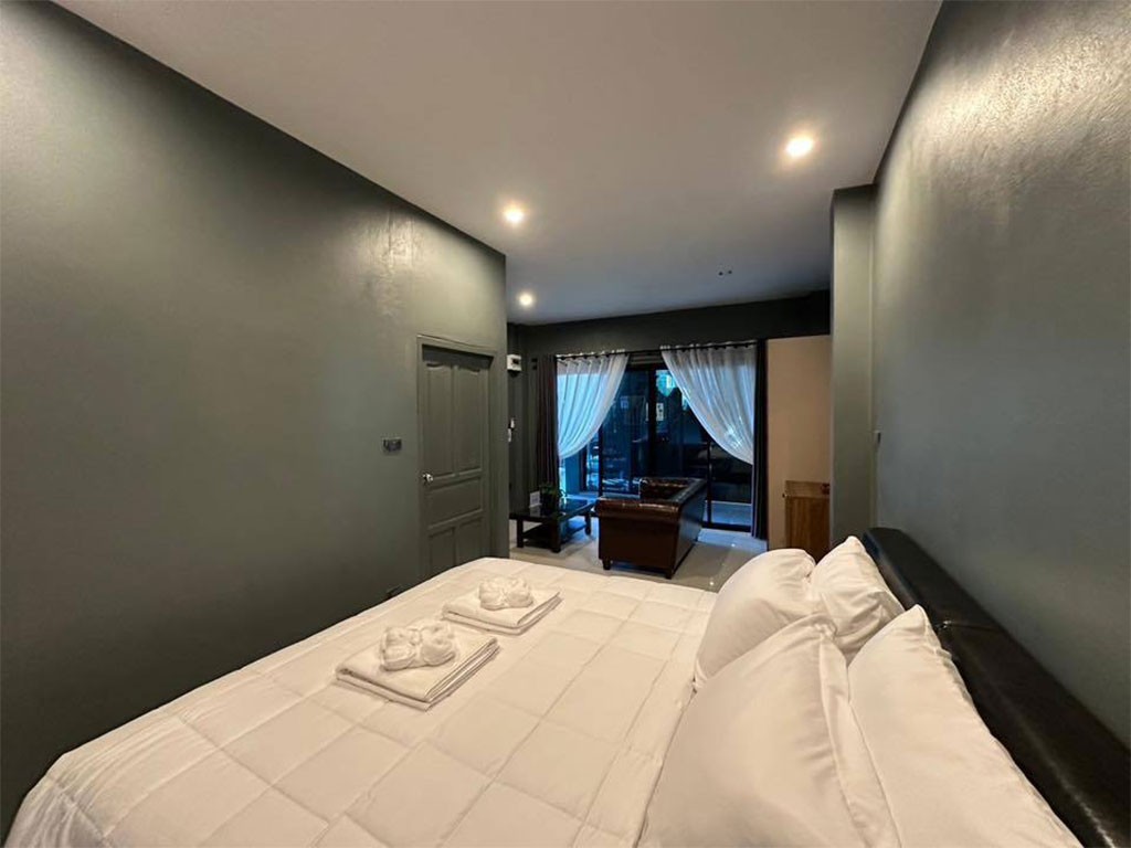 หลังบ้านแม่