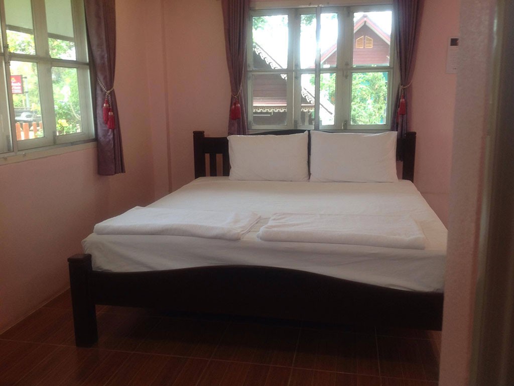 บ้านเคียงตะวัน รีสอร์ท พิจิตร