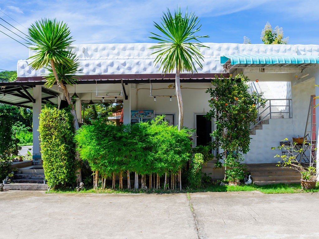 บ้านชมจันทร์ ณ สวนผึ้ง