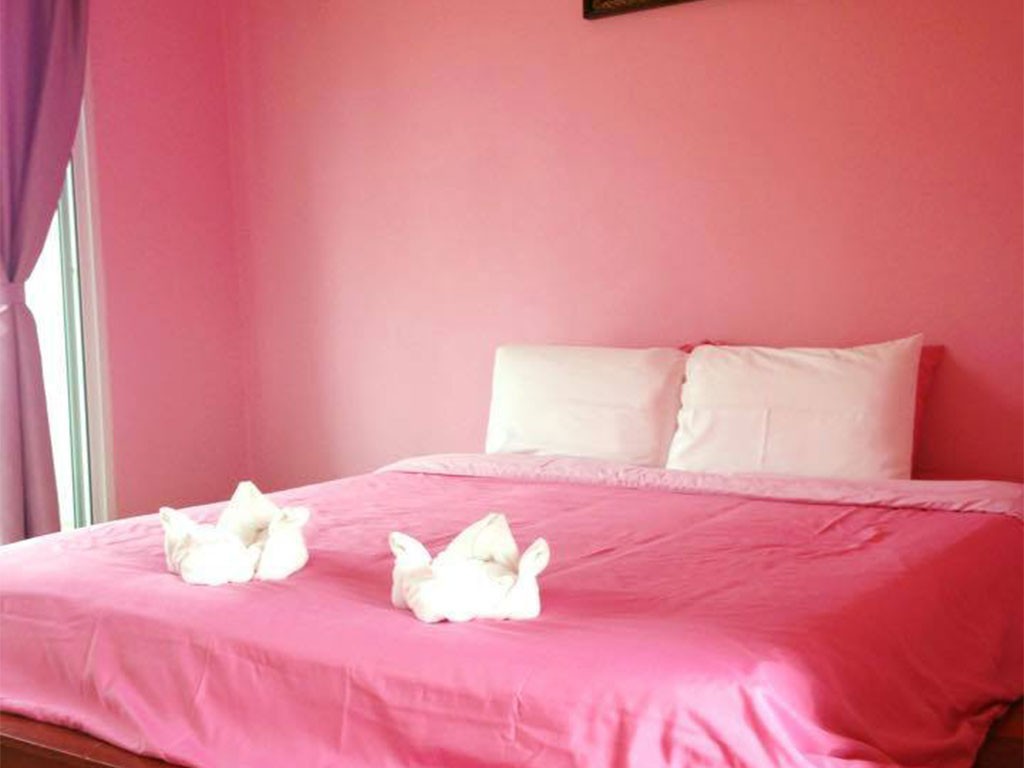 บ้านชมจันทร์ ณ สวนผึ้ง