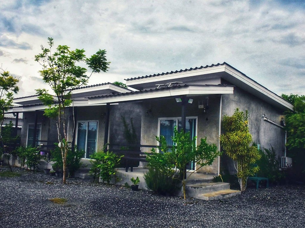 ธีรณี รีสอร์ท