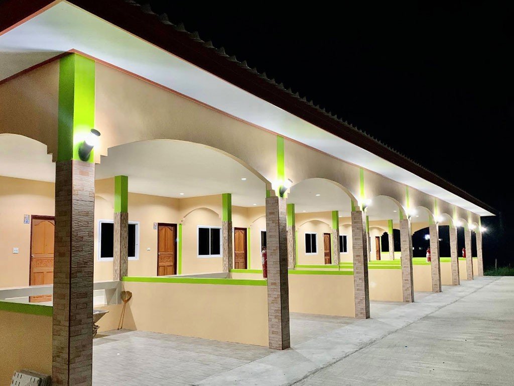 ลิตเติ้ลแกรนด์ ประจวบ ขาขึ้น