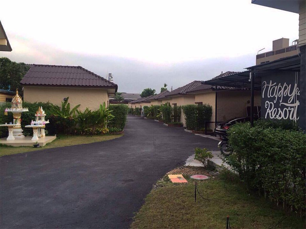 แฮปปี้ รีสอร์ท อ่อนนุช