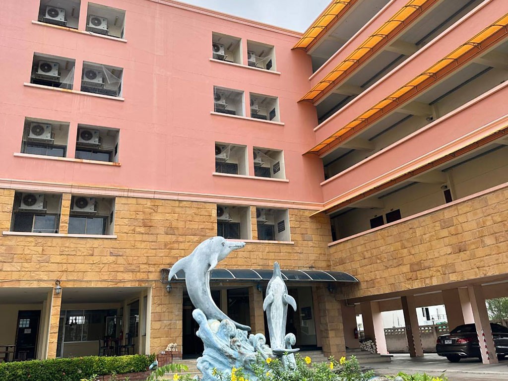 เค ซี  แกรนด์เพลส