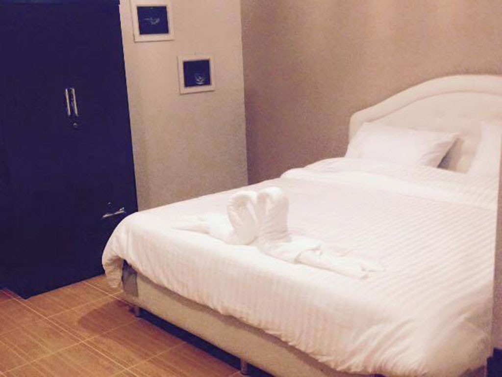 ริมธารา รีสอร์ท บ้านโป่ง