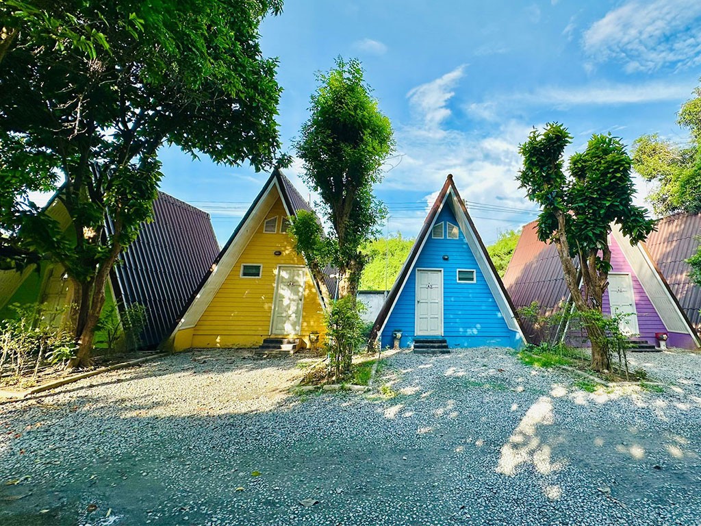 เพลิน เพลิน รีสอร์ท บางเสร่