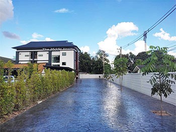 เดอะมิดเดิลทาวน์