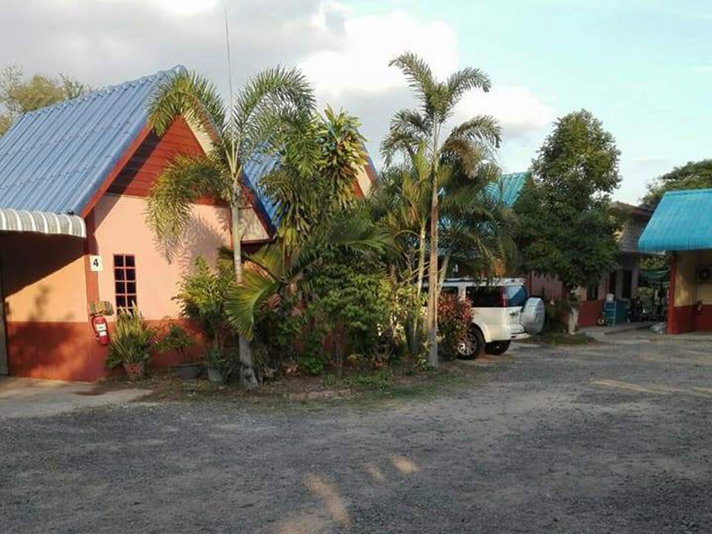 ทานตะวัน รีสอร์ท คูเมือง