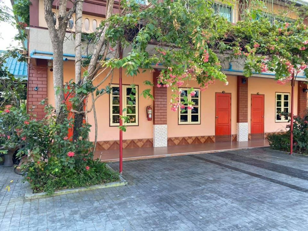 แฮปปี้ รีสอร์ท เพชรบุรี