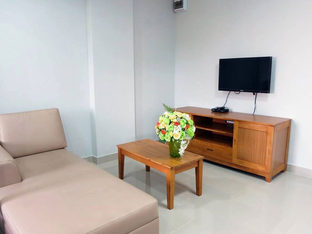 แกรนด์ ลีโอ คอนโด