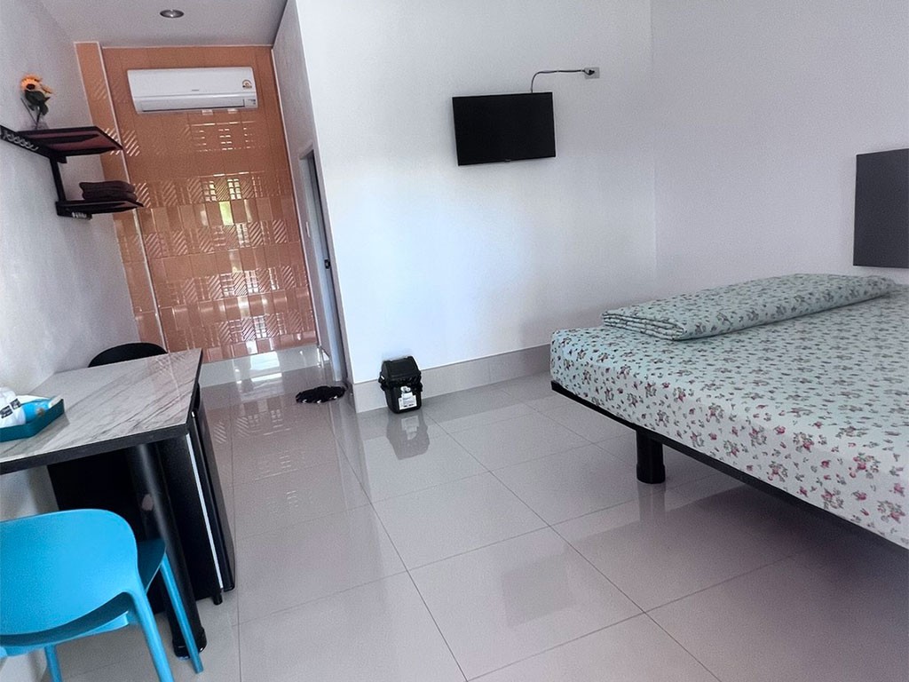 กรีน หลังสวน