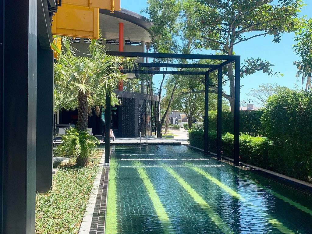 ไฮฟ์เทล