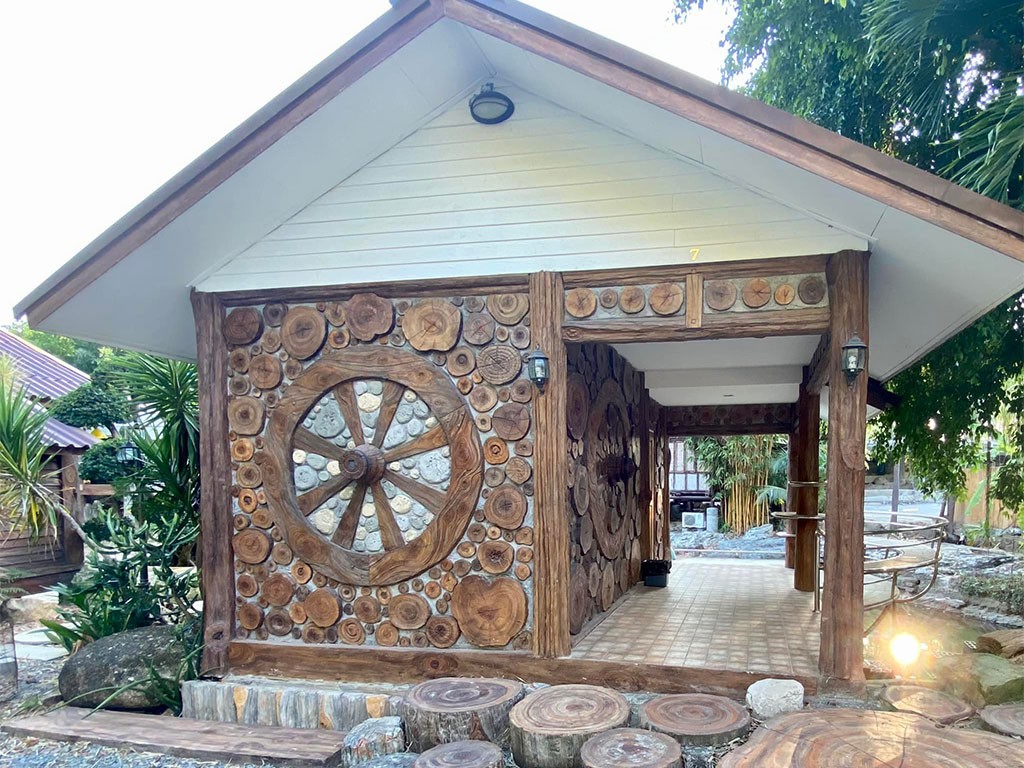 ปั้นปูน โฮมสเตย์