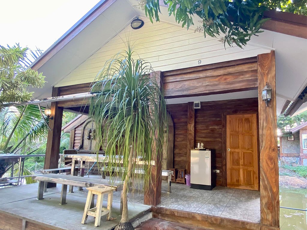 ปั้นปูน โฮมสเตย์