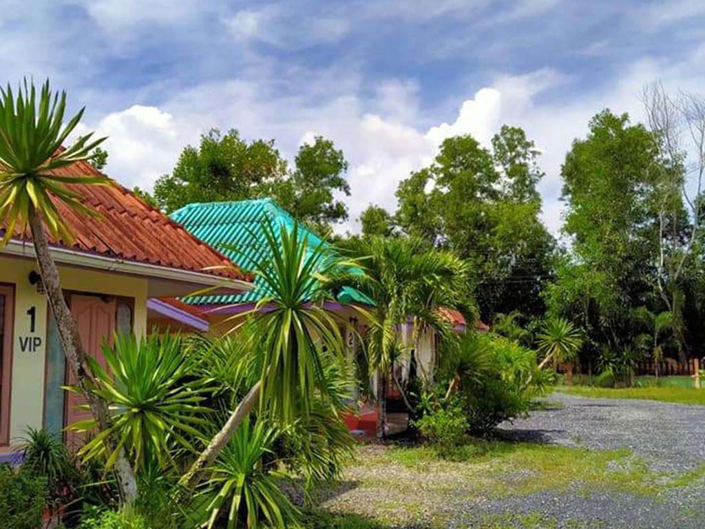 เฟื่องฟ้า รีสอร์ต ชะอวด