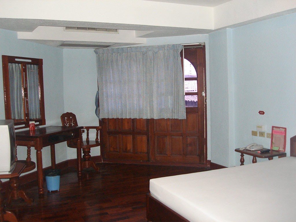 สุขสวัสดิ์ 19