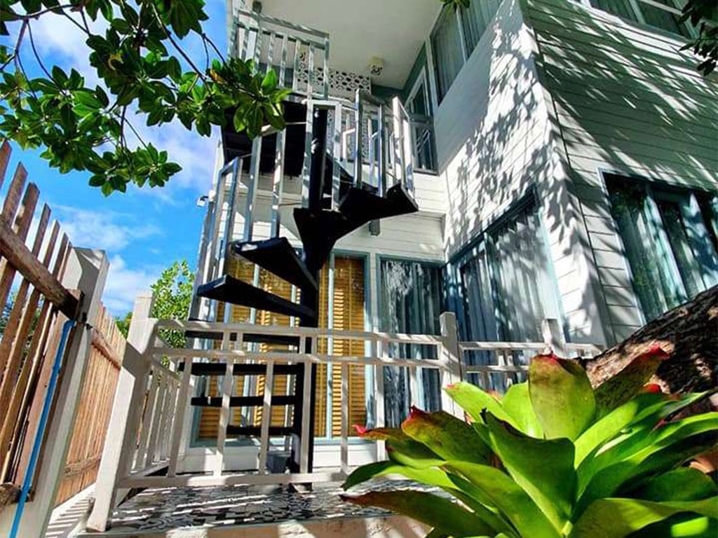 บ้านโกงกาง ริมสะพานประแสสิน