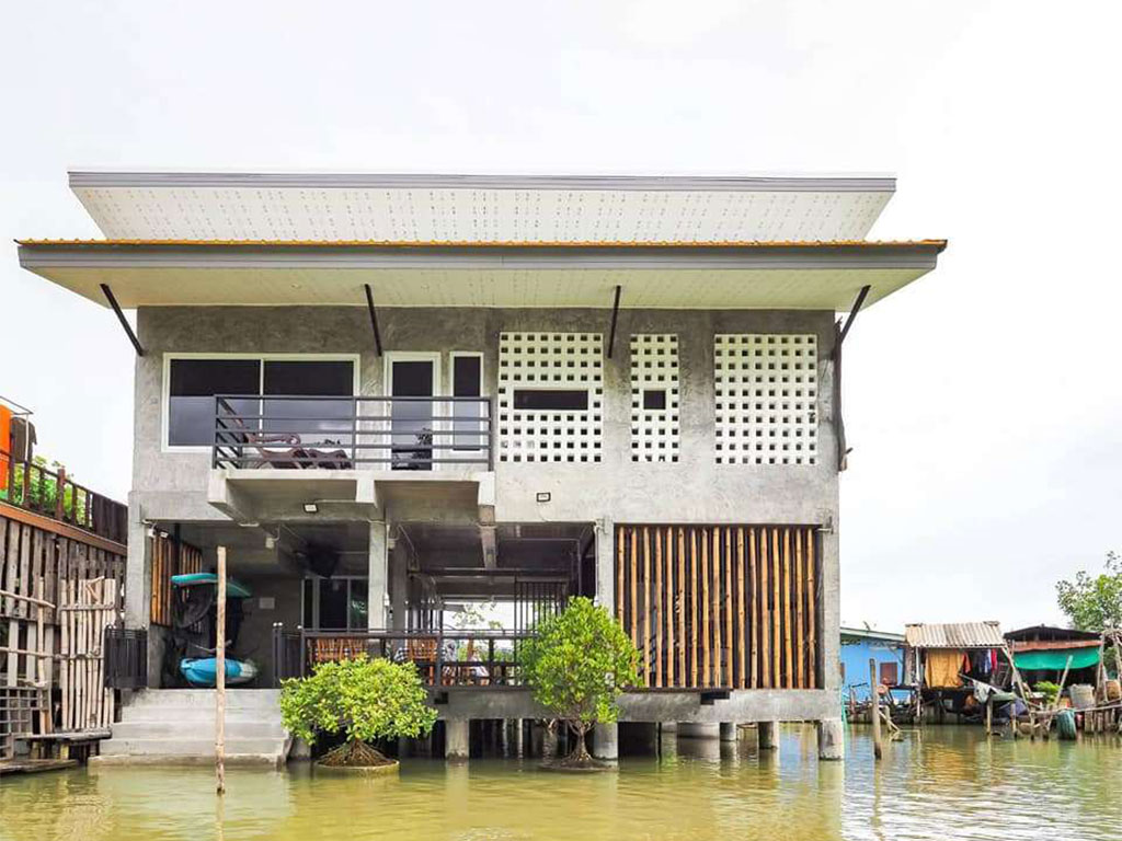 บ้านโกงกาง ริมสะพานประแสสิน