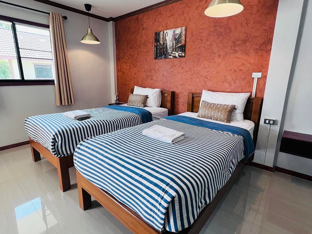 ชาญเมือง รีสอร์ท