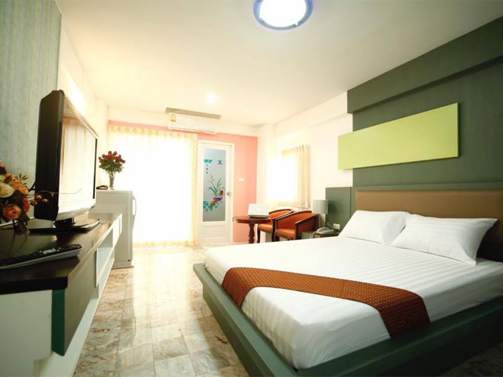 พงศธร แมนชั่น ลาดพร้าว