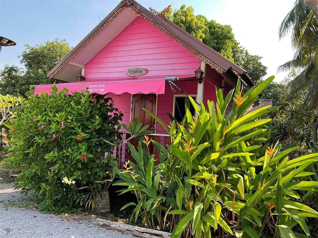 บ้านสวน โฮมสเตย์ อัมพวา