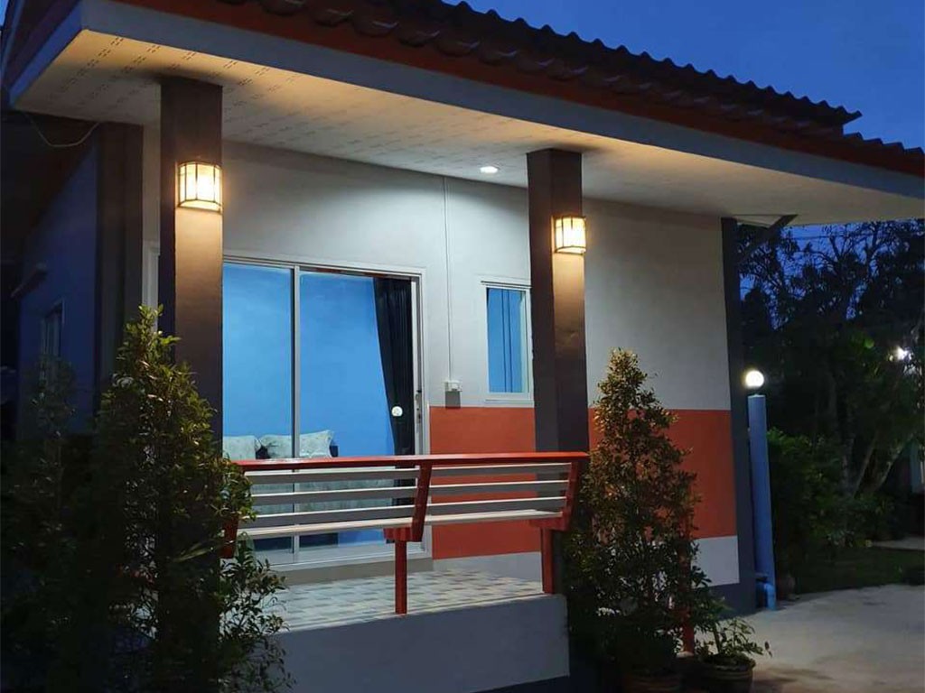 บ้านส้มกุหลาบ อัมพวา