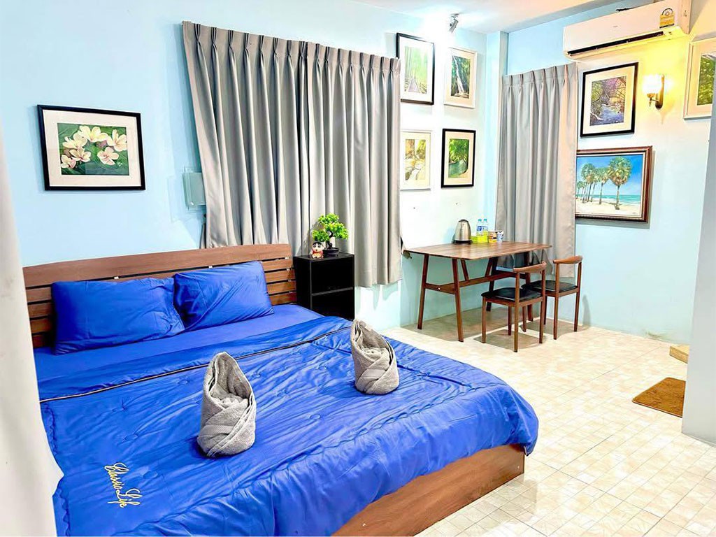 บ้านเพื่อน รีสอร์ท อัมพวา