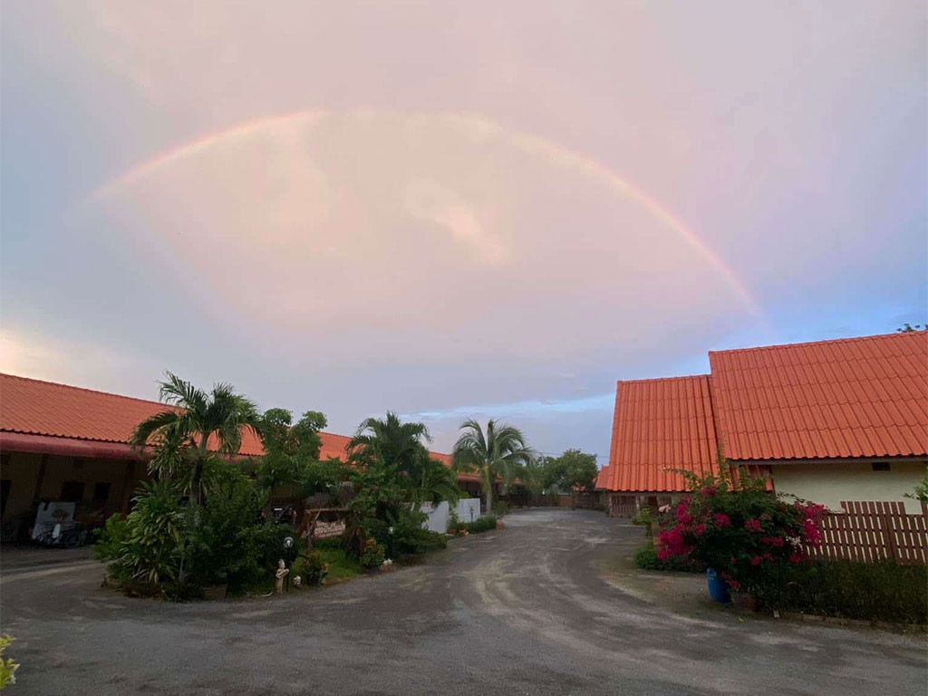 วาเลนไทน์ รีสอร์ท อู่ทอง