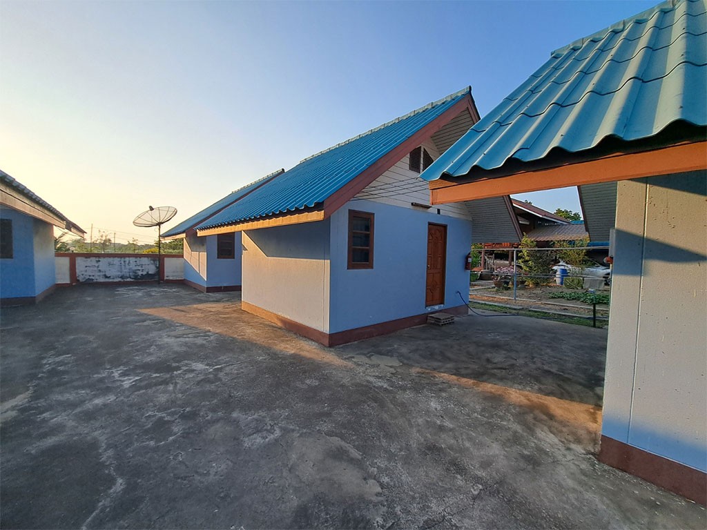 บ้านสายรุ้ง กระทุ่มแบน