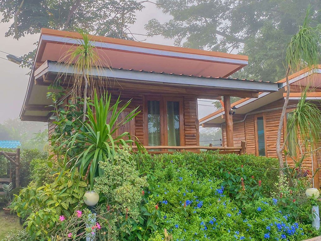 ครัวบ้านไม้สักโฮมสเตย์ เขาวงพระจันทร์