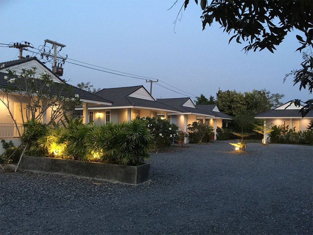 เคียงน้ำ รีสอร์ท คลองหลวง