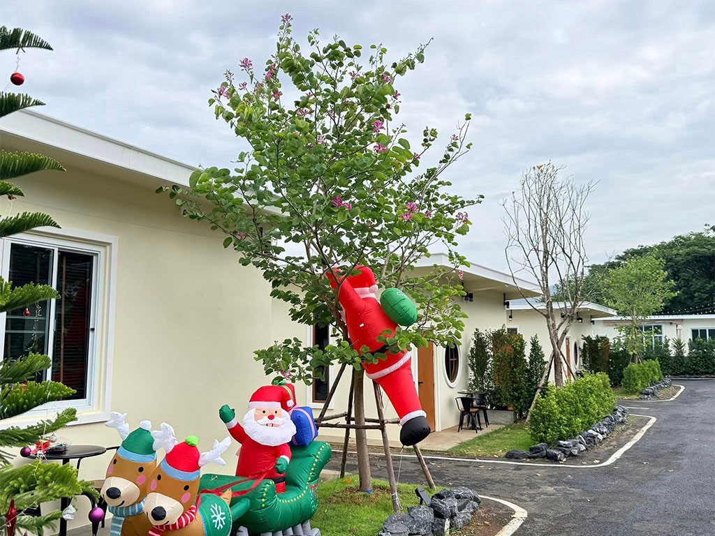 พายอาร์ทู รีสอร์ท