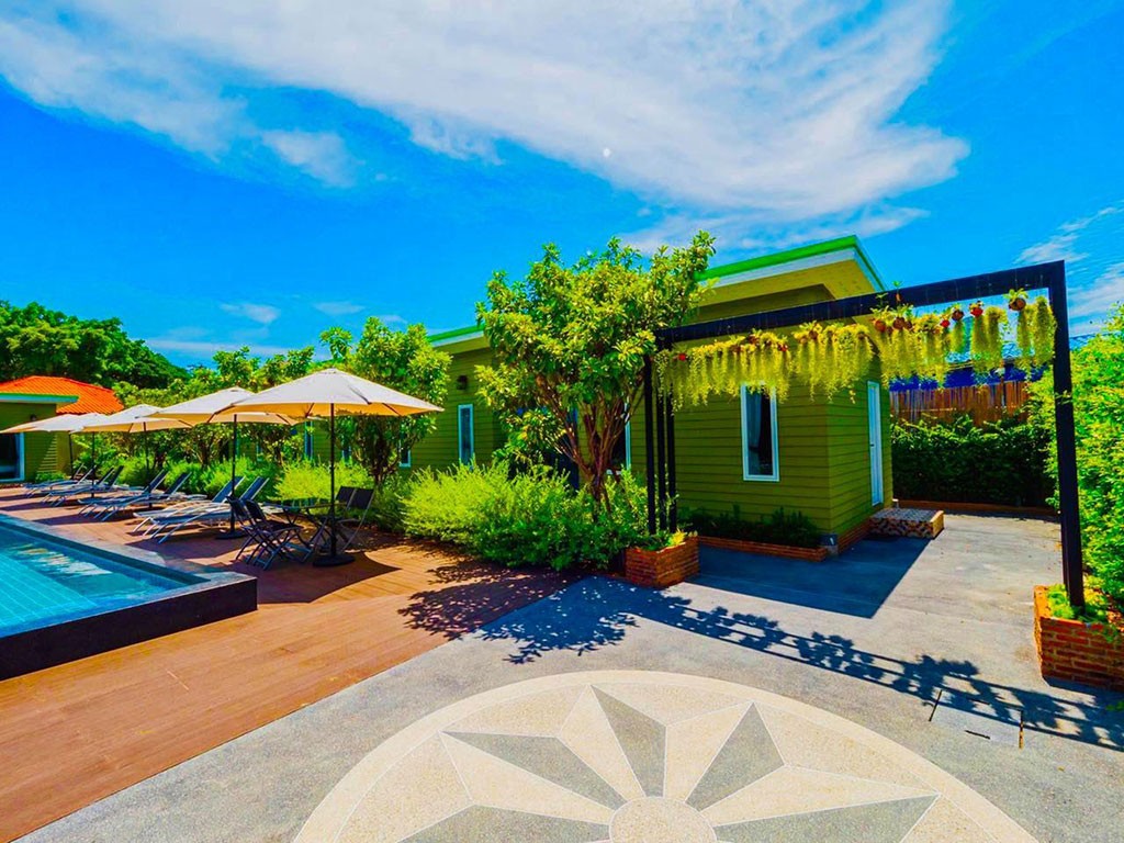 สกาย ฮิป รีสอร์ท