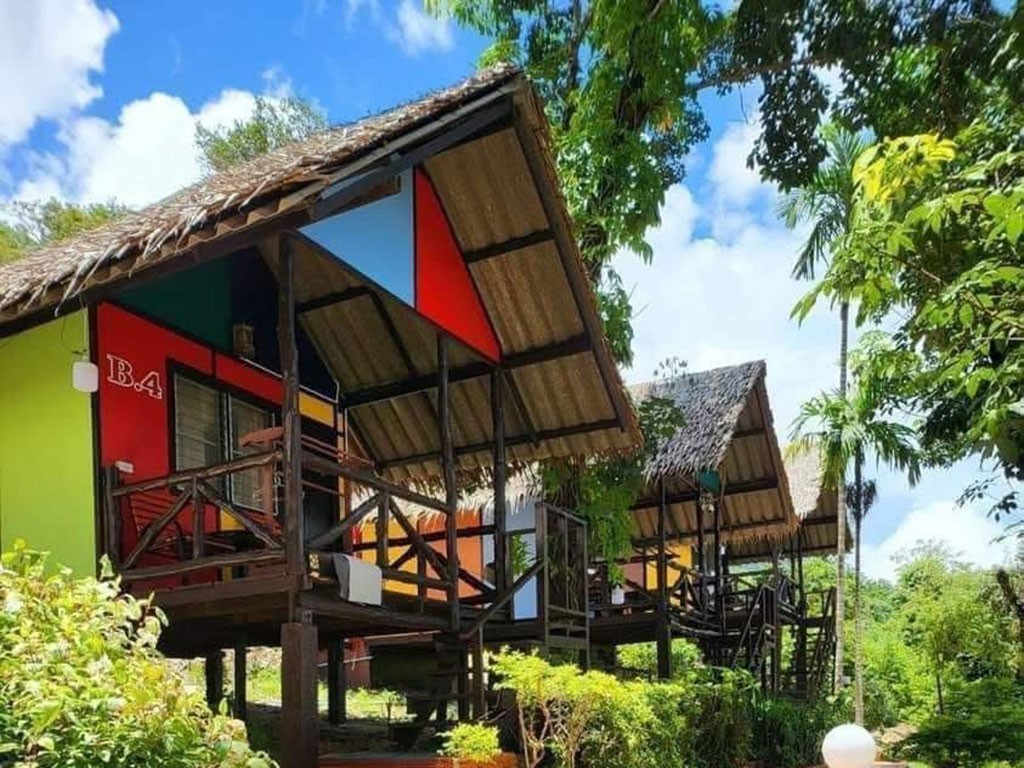 ทรายขาวอินน์ เกาะช้าง